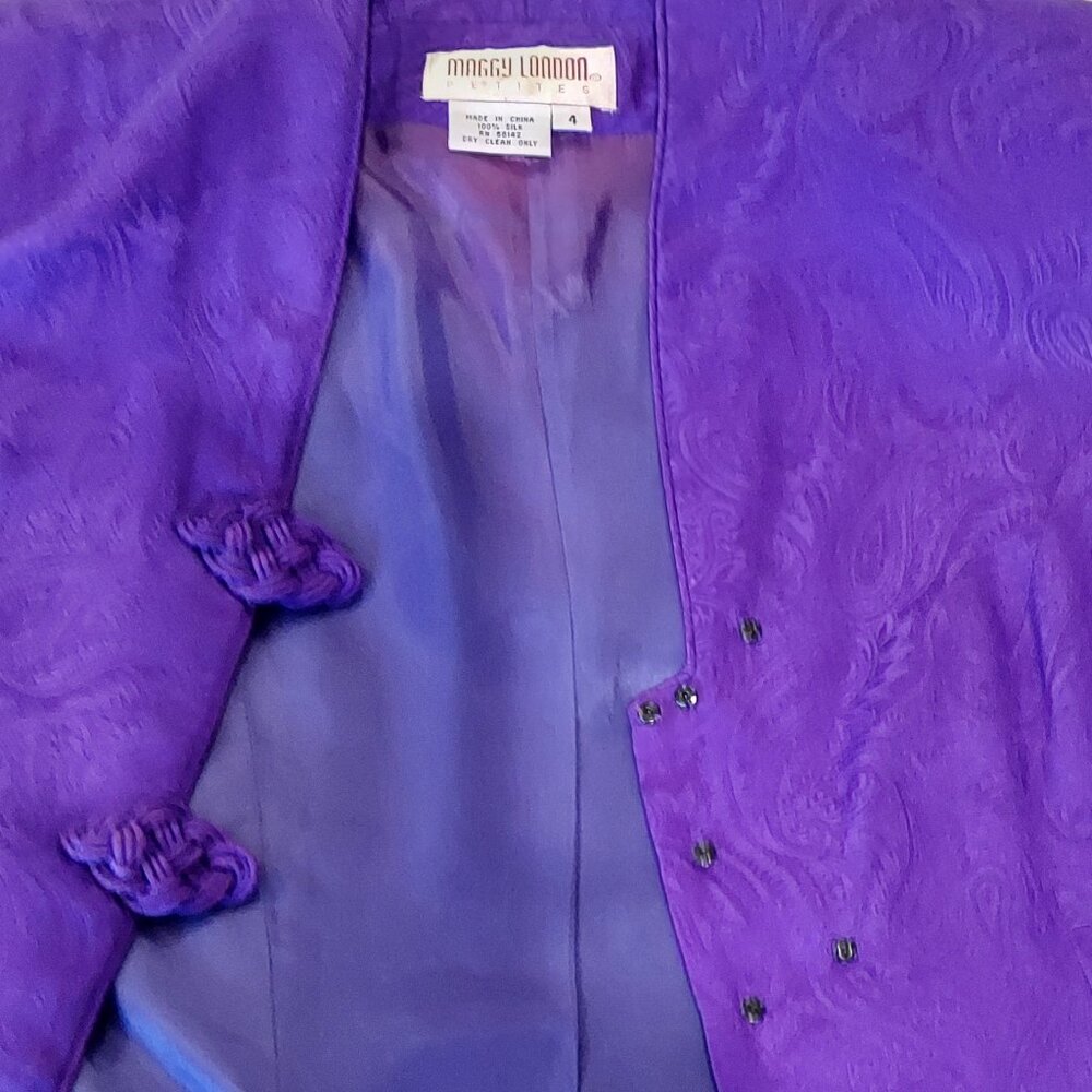 Maggy London PURPLE 100% Silk Asian Inspired Dress Suit Size 4P - Picture 12 of 13